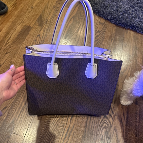 Michael kors purse - Picture 3 of 3